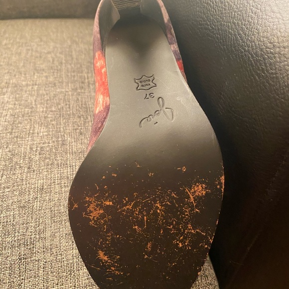 Gentle used Joie Velvet Floral Blayze heeled boots size:7 Good condition. - Picture 5 of 7